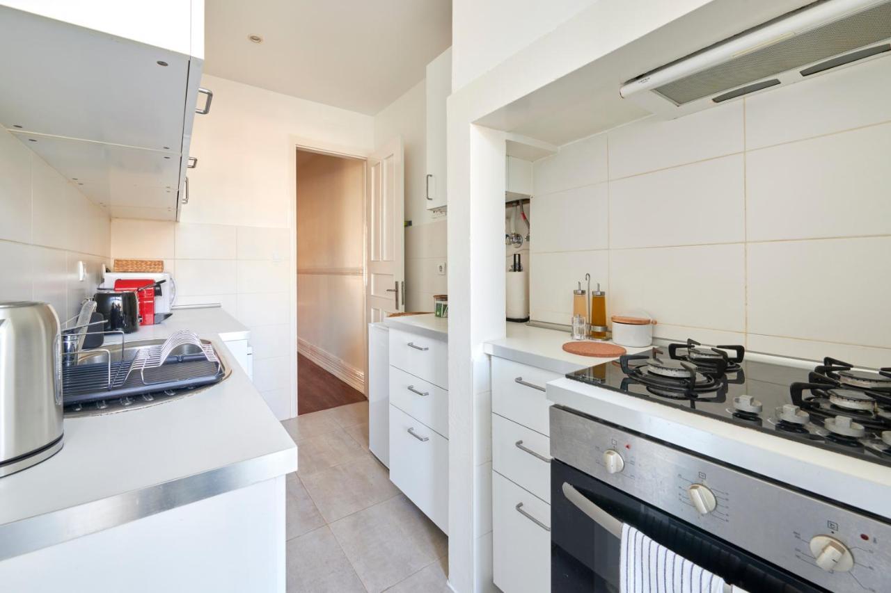 Quiet And Central 2Br Apt, By Timecooler Lisboa Екстериор снимка